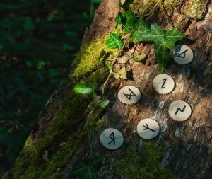 RUNES
