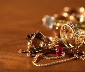 BIJOUX DIVERS